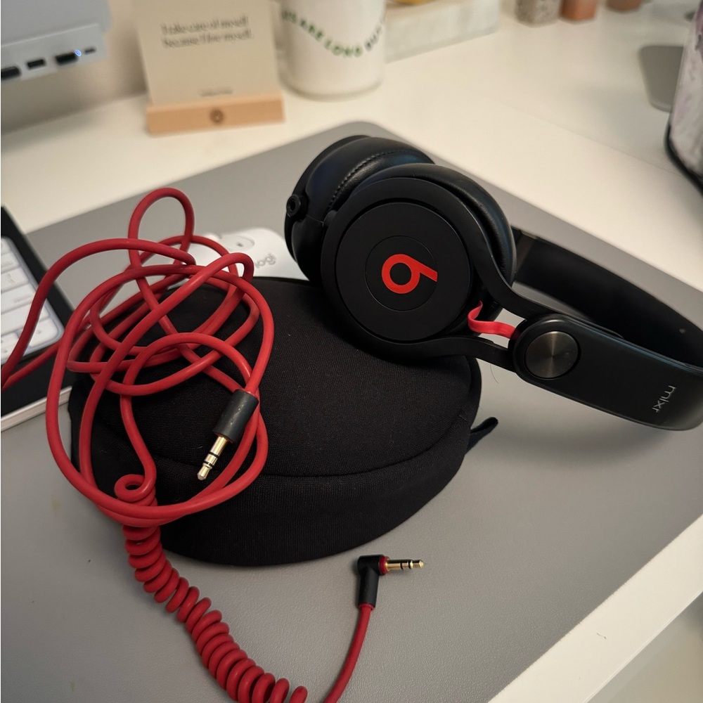 Beats by Dre Mixr